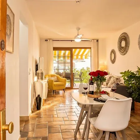 Private Terrace & Heated Pool - Garden City, Costa Adeje Apartment
